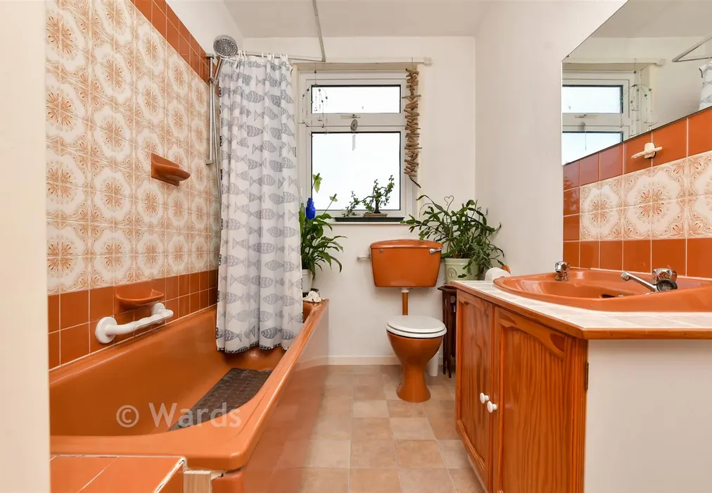 Bathroom - St. Benet's Road, Westgate-On-Sea, Kent - Wards of Kent