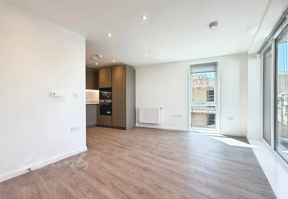 Lounge. - Truman Way Dartford DA1 - Wards of Kent