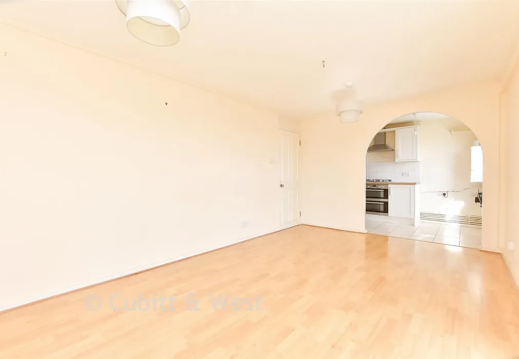 Lounge / Dining Area - Basinghall Gardens, South Sutton, Surrey - Wards of Kent