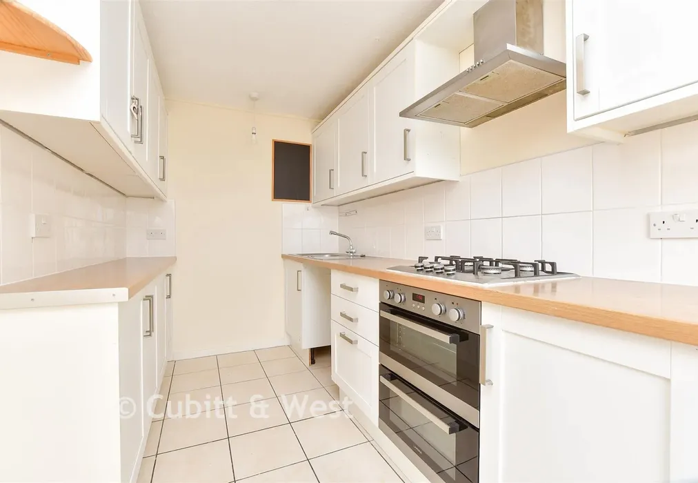 Kitchen - Basinghall Gardens, South Sutton, Surrey - Wards of Kent