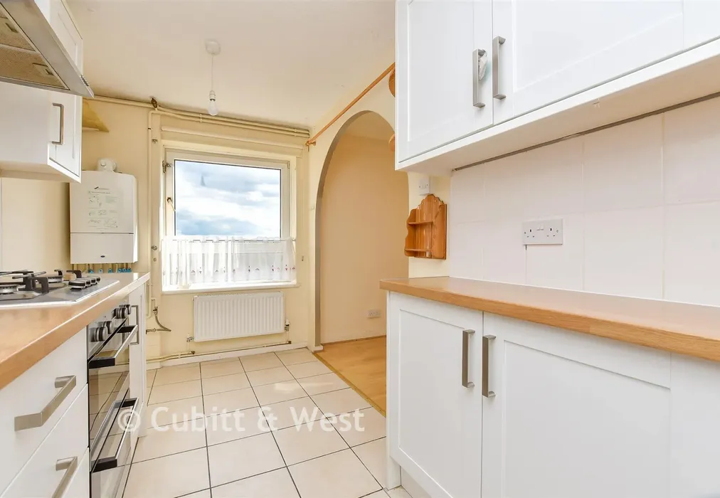 Kitchen - Basinghall Gardens, South Sutton, Surrey - Wards of Kent