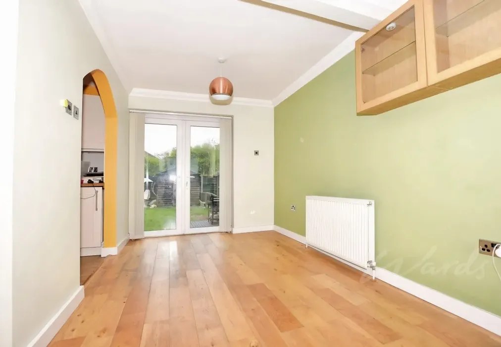 75aeb927-Lounge - Millfield Manor Whitstable CT5 - Wards of Kent