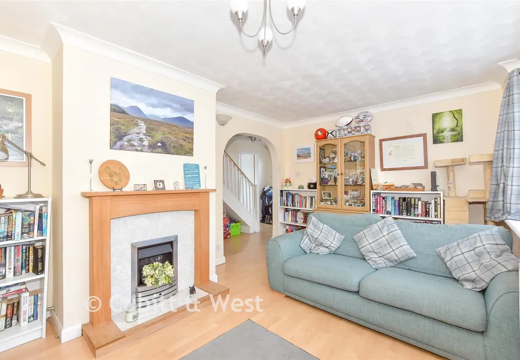 Lounge - Oakshott Drive, West Leigh, Havant, Hampshire - Wards of Kent