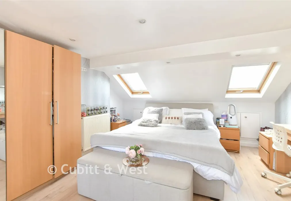 Bedroom 1 - Noel Green, Burgess Hill, West Sussex - Wards of Kent