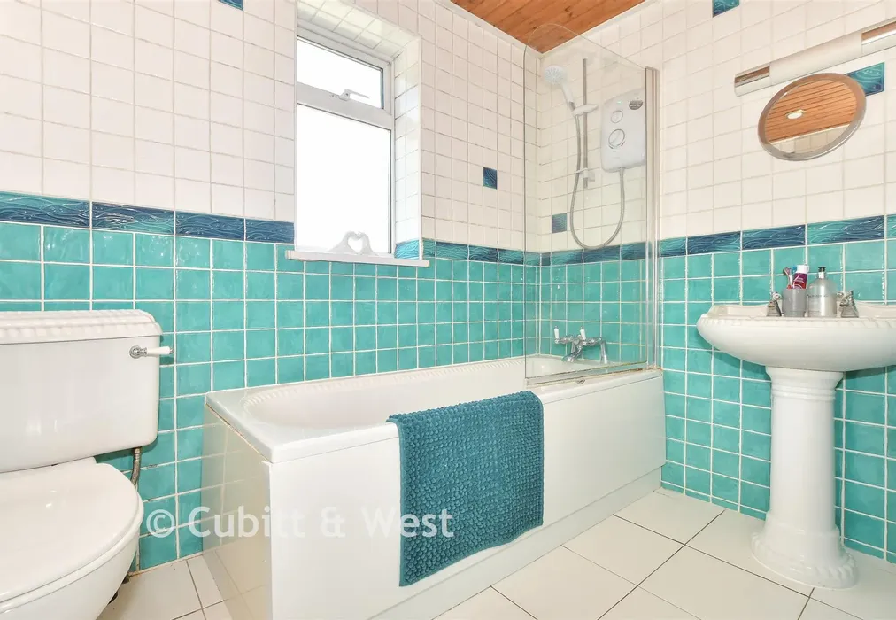 Bathroom - Noel Green, Burgess Hill, West Sussex - Wards of Kent