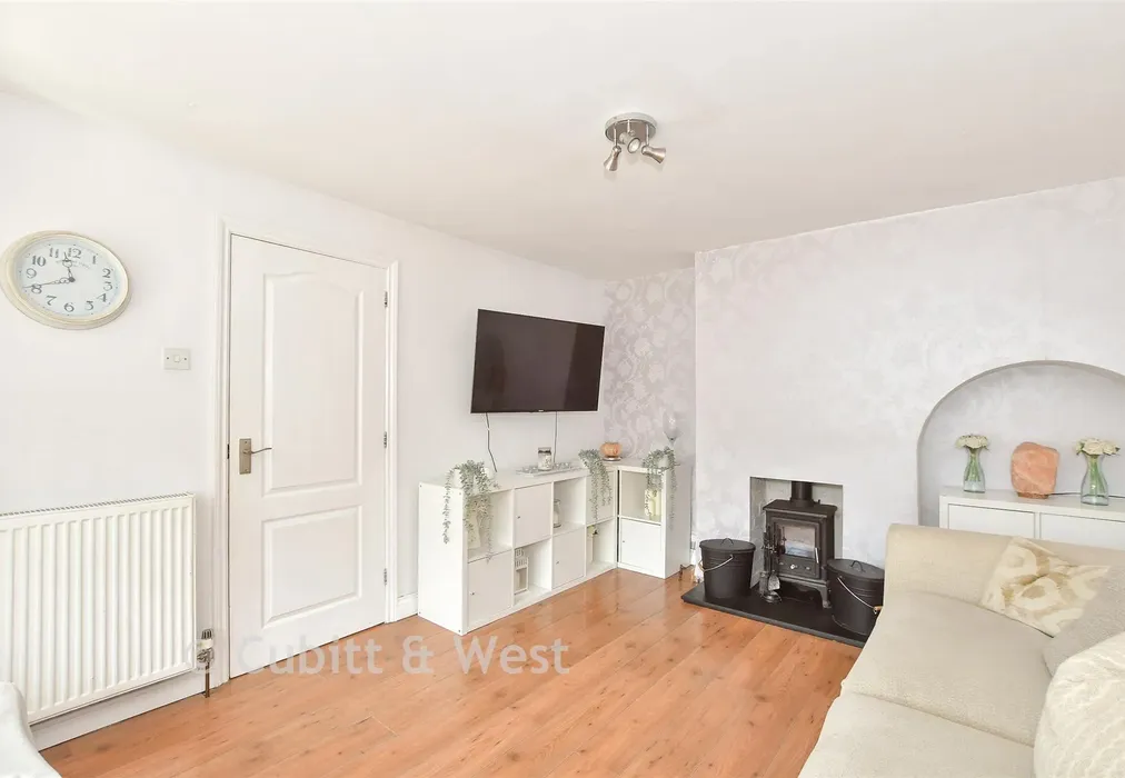 Lounge - Noel Green, Burgess Hill, West Sussex - Wards of Kent