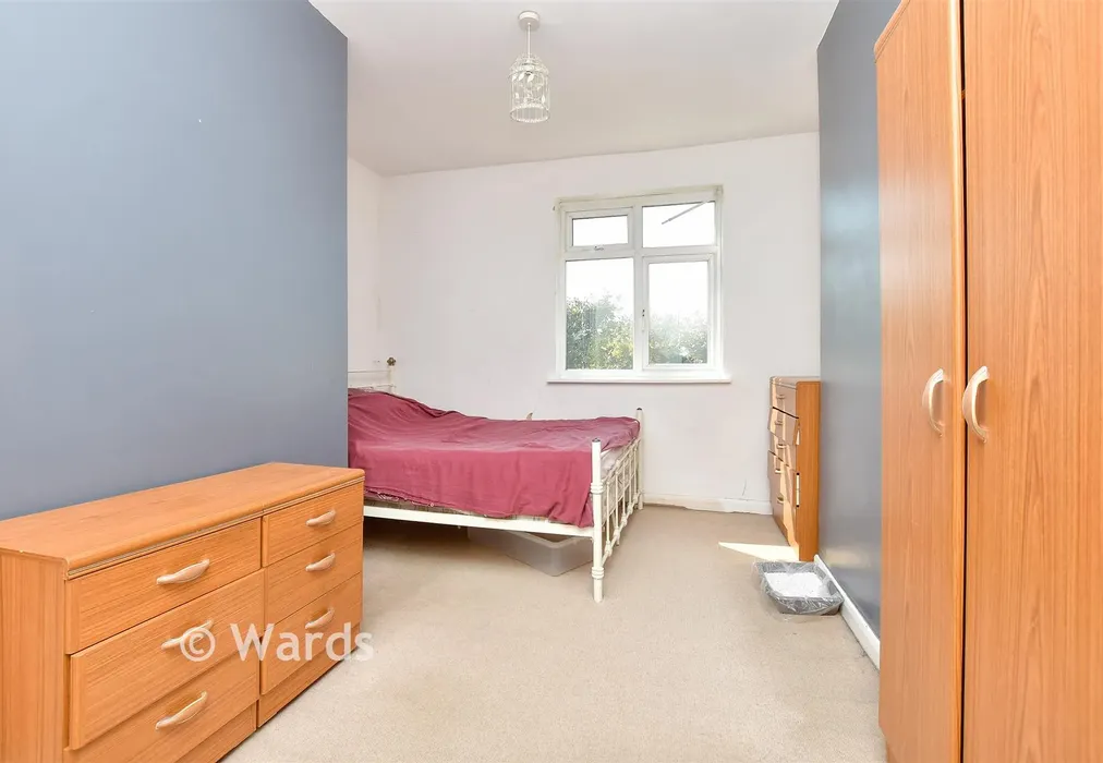 Bedroom 1 - East Lane, Blue Town, Kent - Wards of Kent