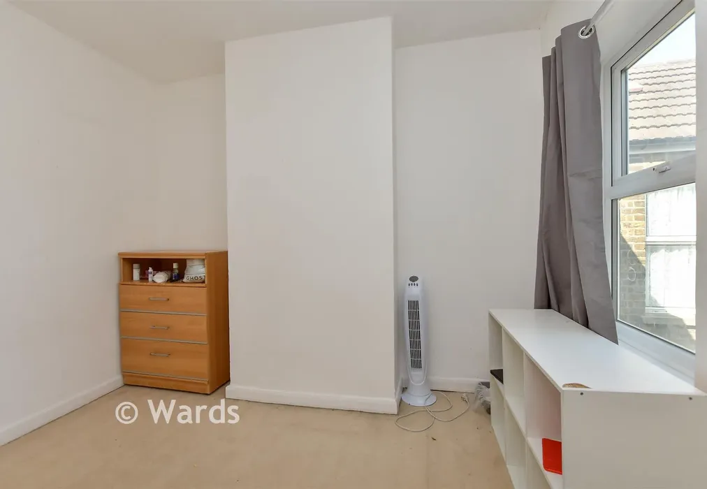 Bedroom 2 - East Lane, Blue Town, Kent - Wards of Kent