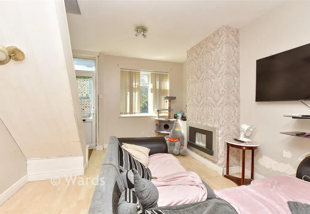 Lounge - East Lane, Blue Town, Kent - Wards of Kent