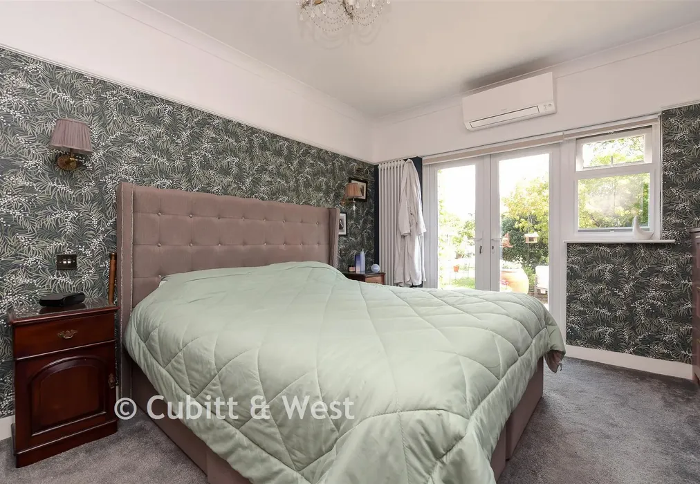 Ancillary Room - Horley Road, Redhill, Surrey - Wards of Kent