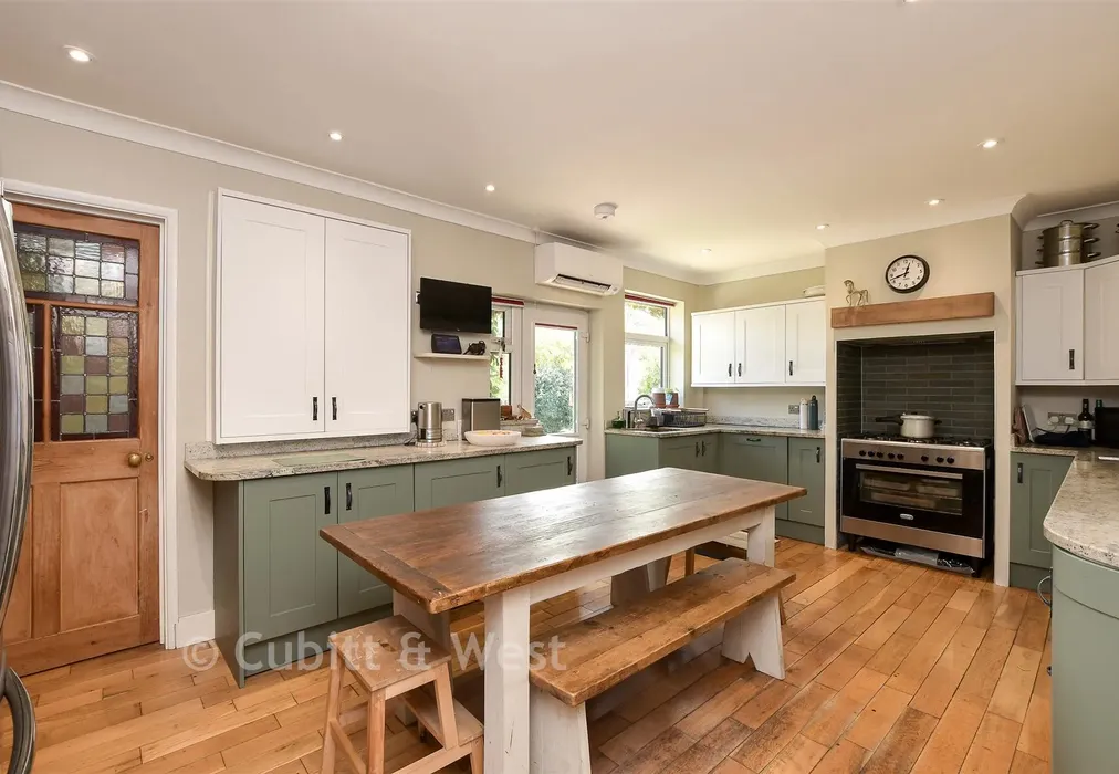 Kitchen/Breakfast Room - Horley Road, Redhill, Surrey - Wards of Kent