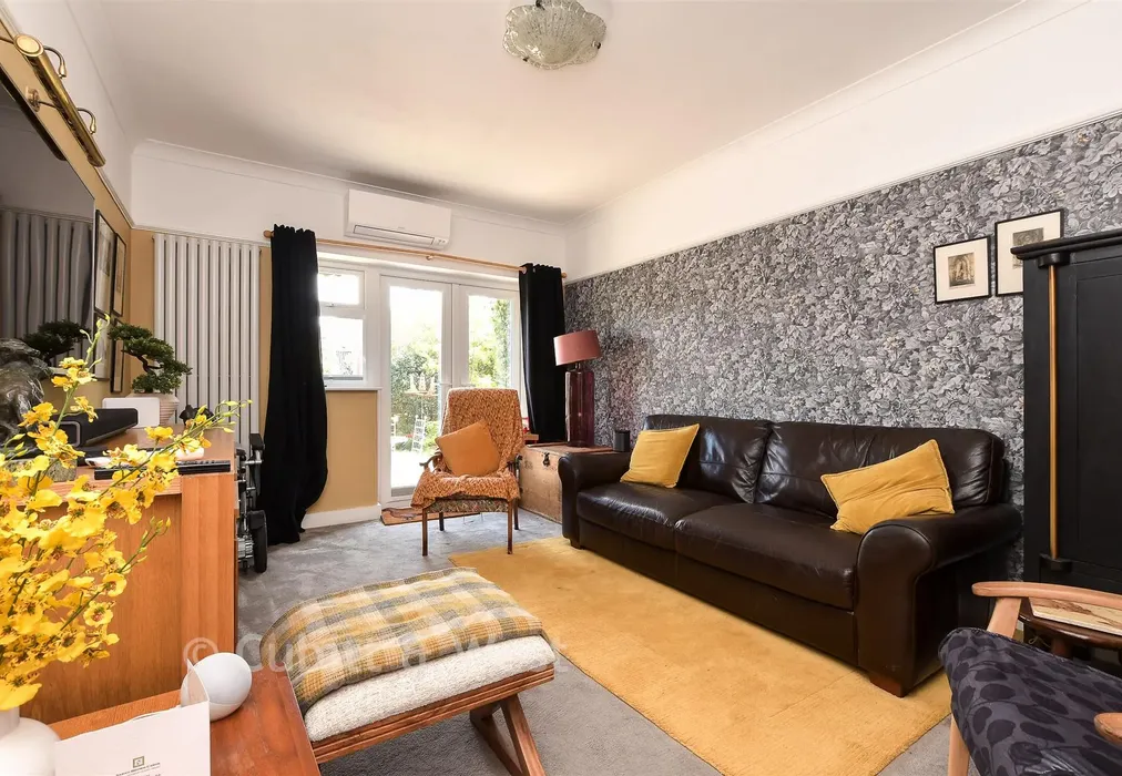 Sitting Room - Horley Road, Redhill, Surrey - Wards of Kent