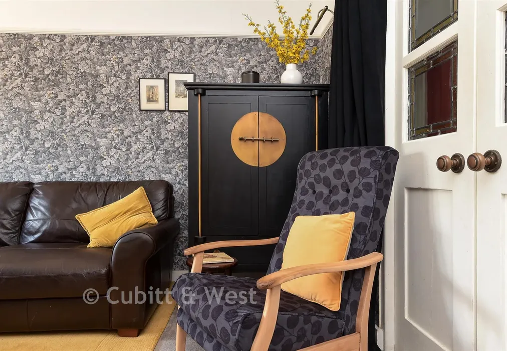 Internal Lifestyle Photograph - Horley Road, Redhill, Surrey - Wards of Kent
