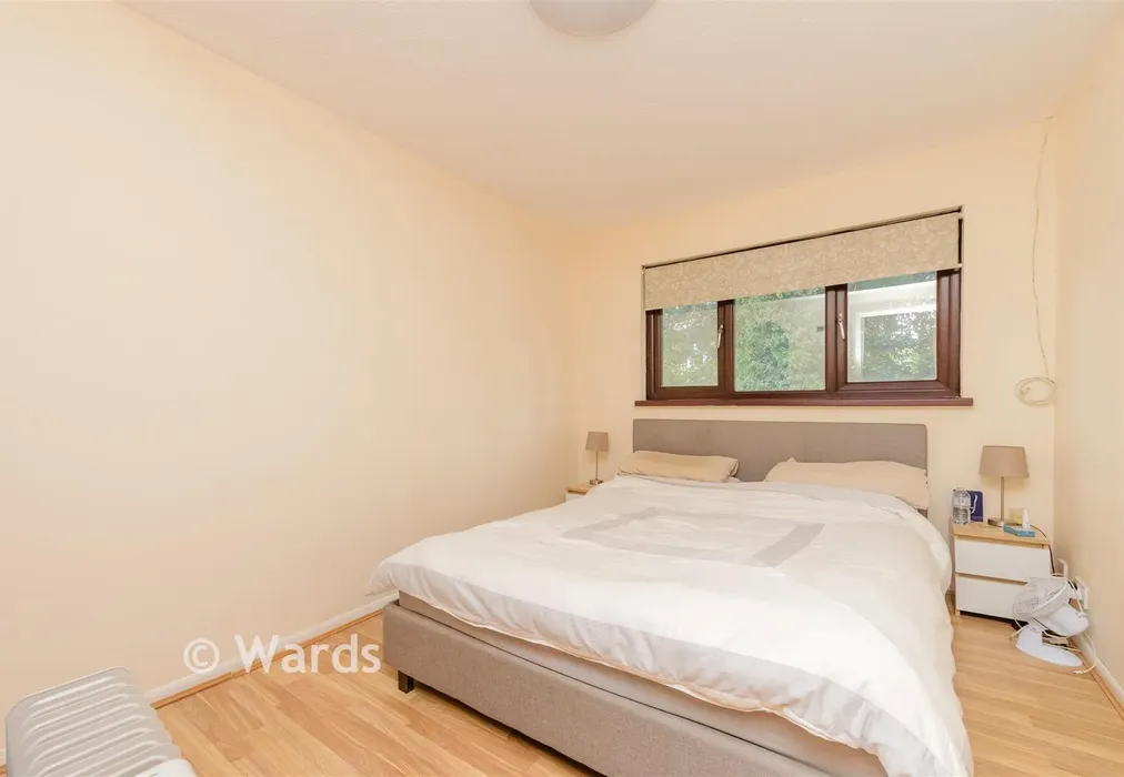 Bedroom 1 - Griffin Walk, Greenhithe, Kent - Wards of Kent