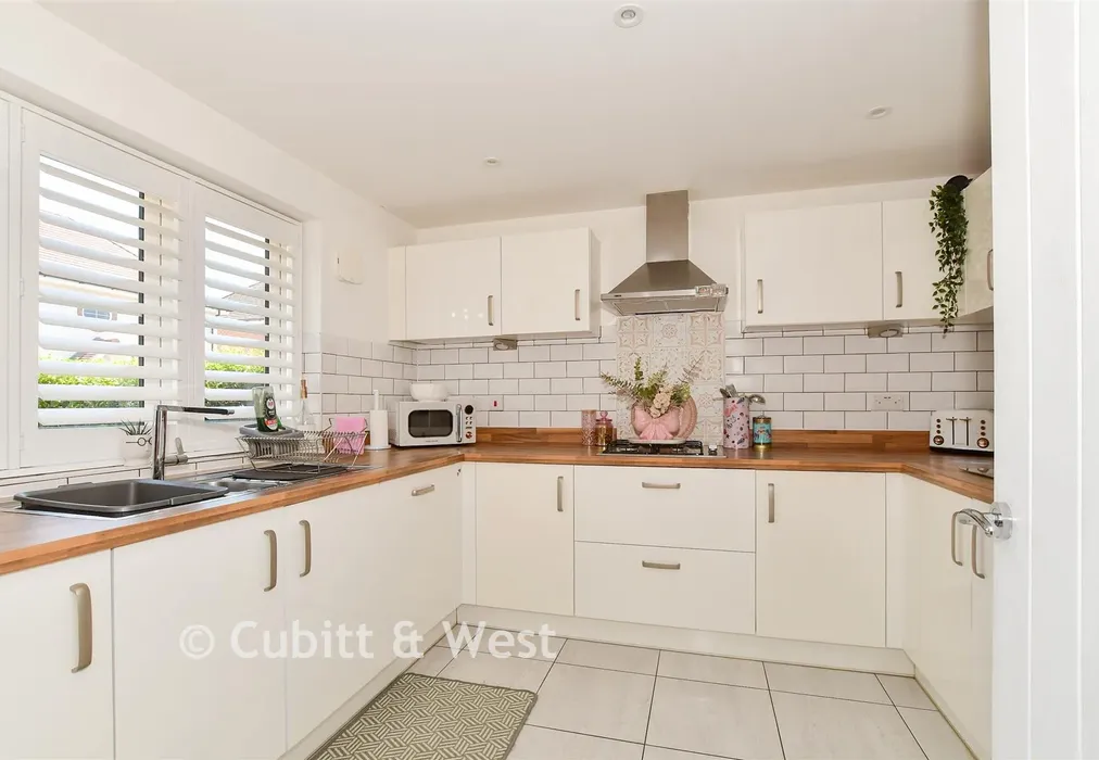 Kitchen - Centenary Road, Southwater, West Sussex - Wards of Kent