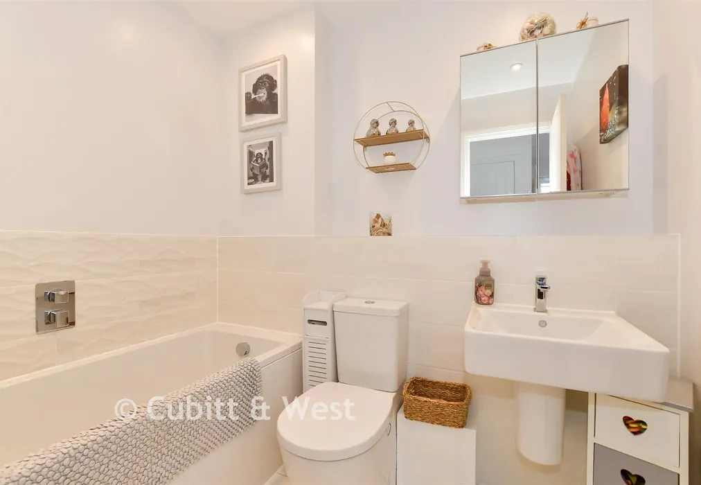 Bathroom - Centenary Road, Southwater, West Sussex - Wards of Kent