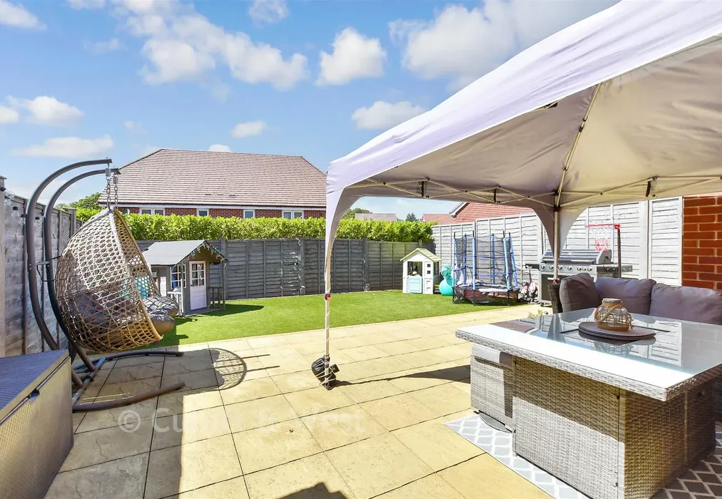 Rear Garden - Centenary Road, Southwater, West Sussex - Wards of Kent