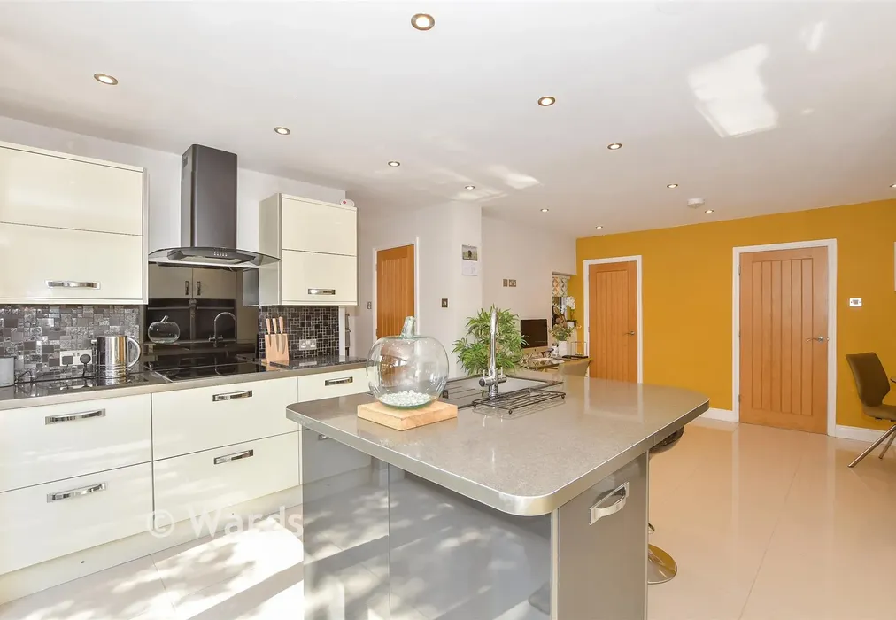 Kitchen - Lower Road, East Farleigh, Maidstone, Kent - Wards of Kent