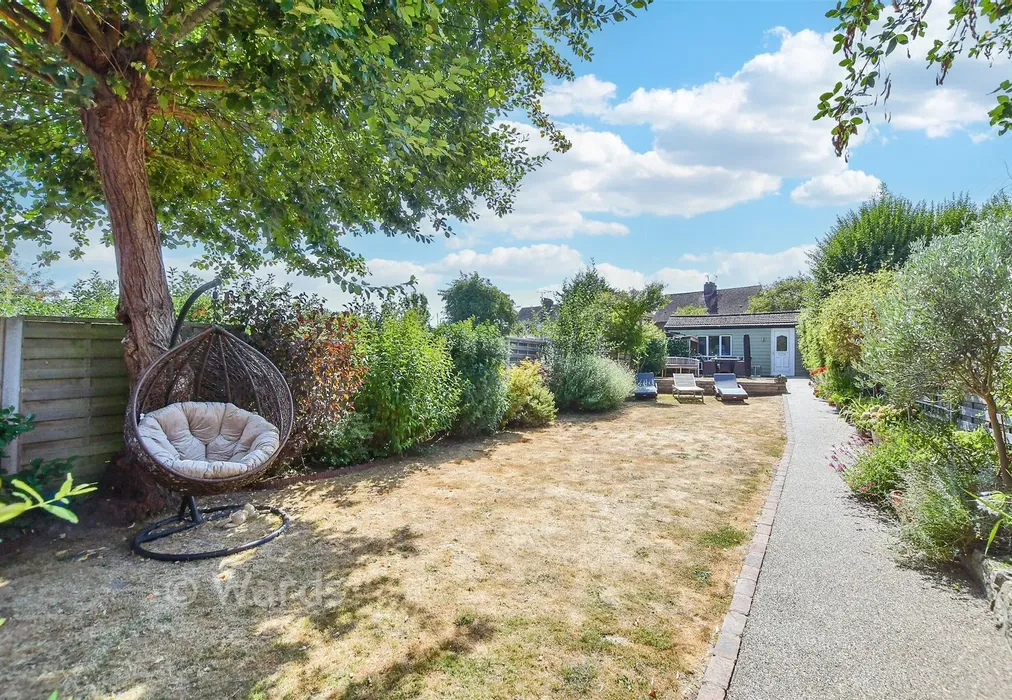 Rear Garden - Lower Road, East Farleigh, Maidstone, Kent - Wards of Kent