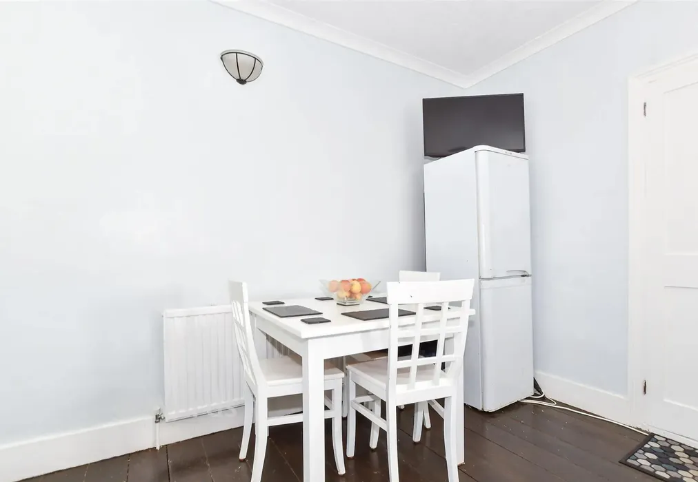 Kitchen/Diner - Bramley Road, Snodland, Kent - Wards of Kent