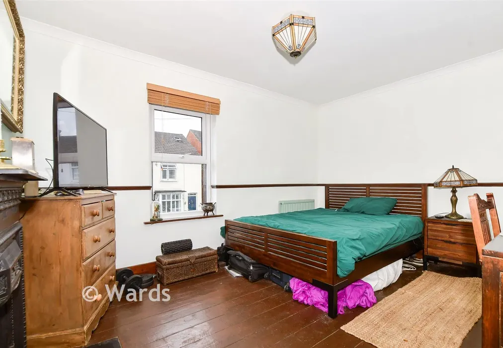 Bedroom 1 - Bramley Road, Snodland, Kent - Wards of Kent