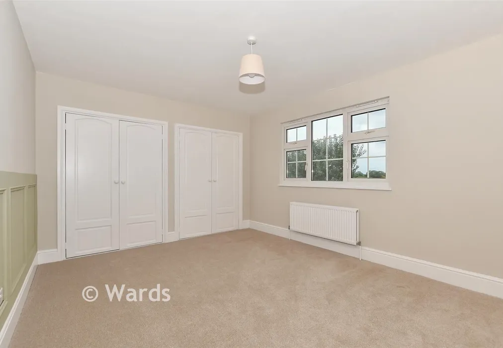 Bedroom 1 - Hookstead, High Halden, Kent - Wards of Kent