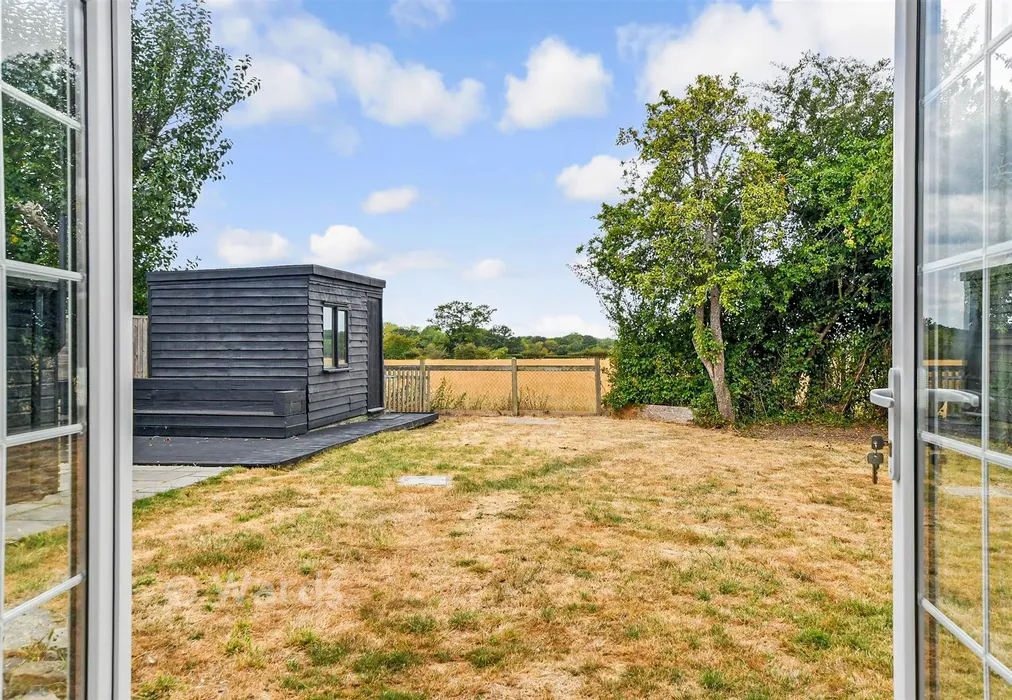 External Lifestyle Photograph - Hookstead, High Halden, Kent - Wards of Kent