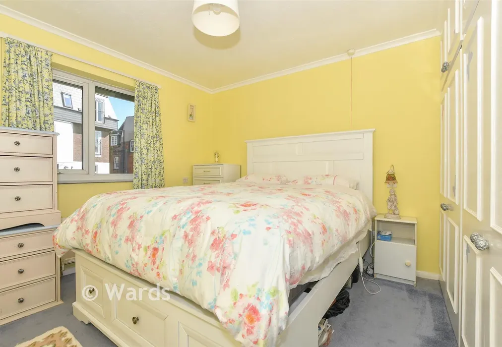 Bedroom - Lyons Crescent, Tonbridge, Kent - Wards of Kent