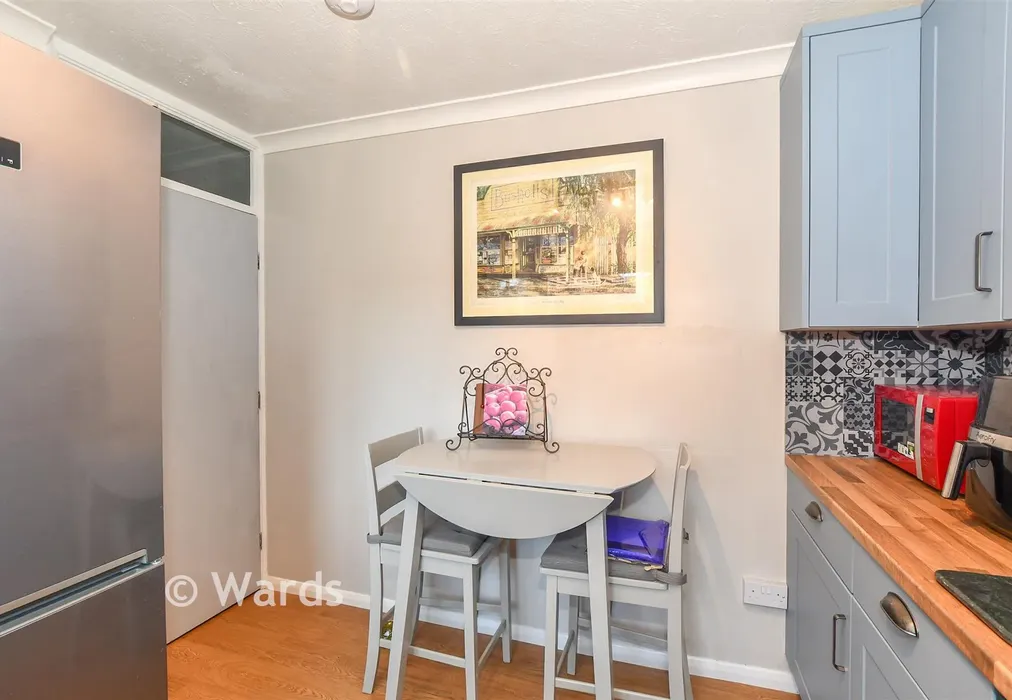 Kitchen - Lyons Crescent, Tonbridge, Kent - Wards of Kent