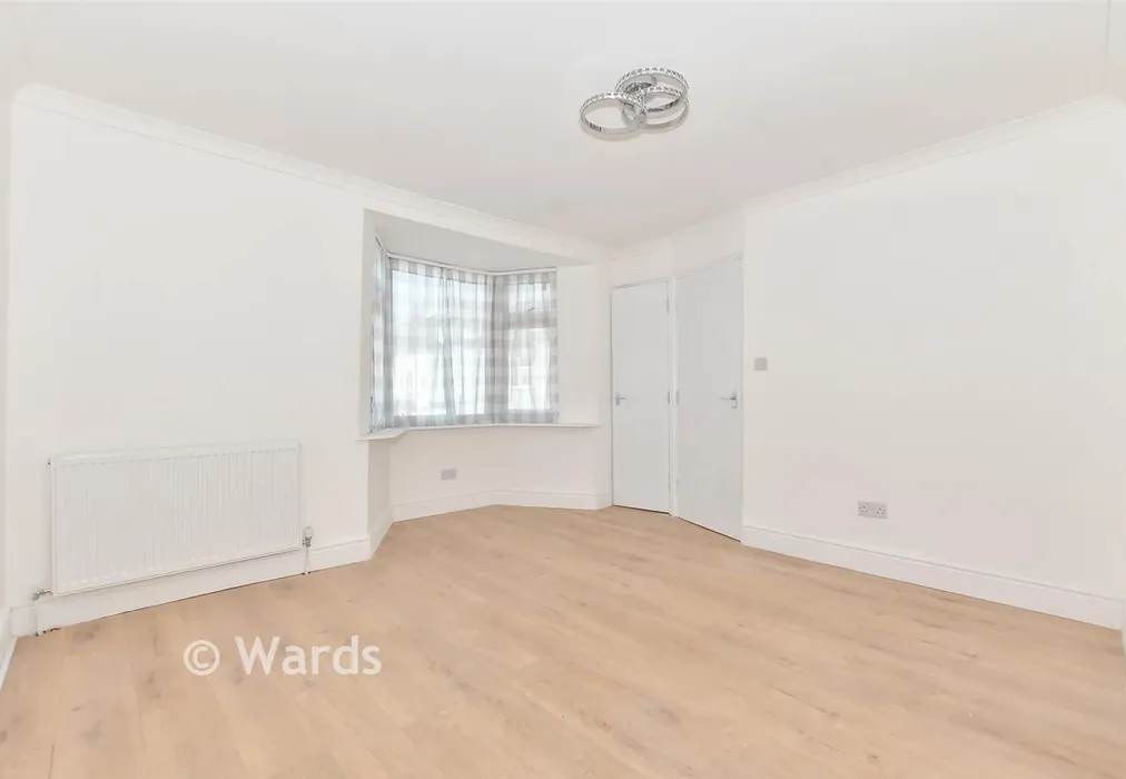 Bedroom 1 - Garden Road, Folkestone, Kent - Wards of Kent