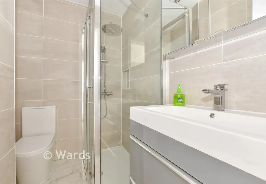 Shower Room - Garden Road, Folkestone, Kent - Wards of Kent