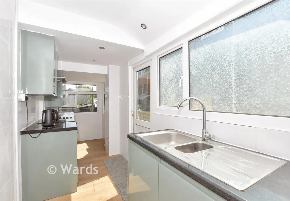 Kitchen - Garden Road, Folkestone, Kent - Wards of Kent