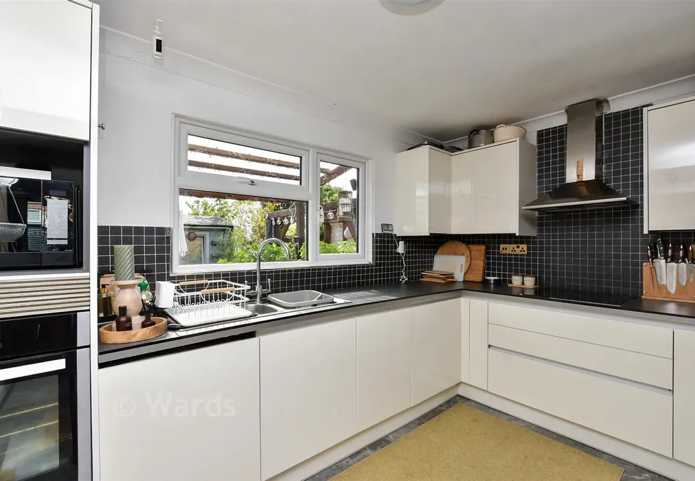 Kitchen - St. George's Road, Broadstairs, Kent - Wards of Kent