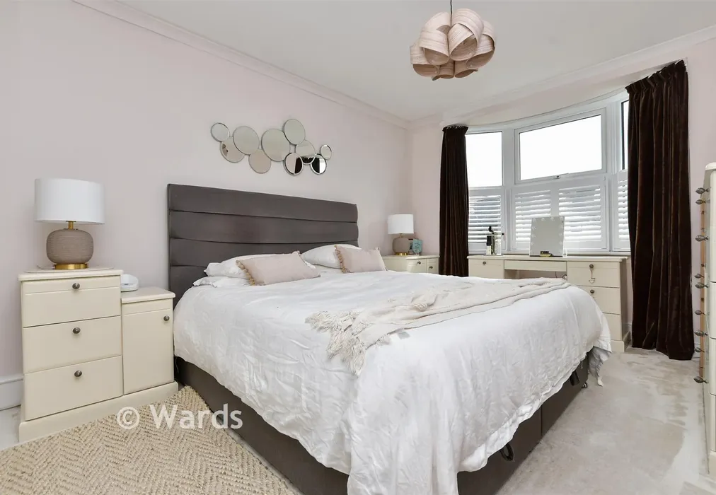 Bedroom 1 - St. George's Road, Broadstairs, Kent - Wards of Kent
