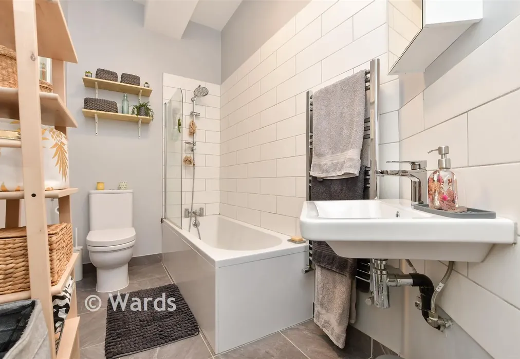 Bathroom - Westbrook Road, Margate, Kent - Wards of Kent