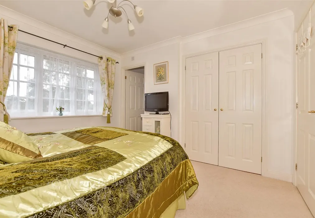Bedroom 1 - Maritime Avenue, Herne Bay, Kent - Wards of Kent