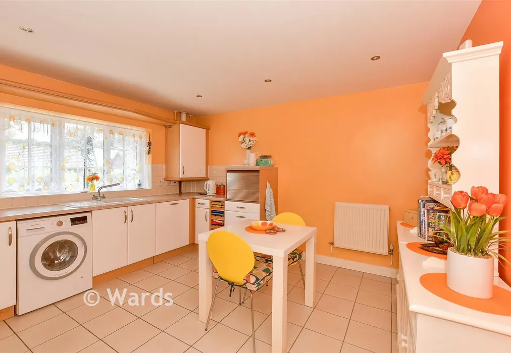 Kitchen/Diner - Maritime Avenue, Herne Bay, Kent - Wards of Kent