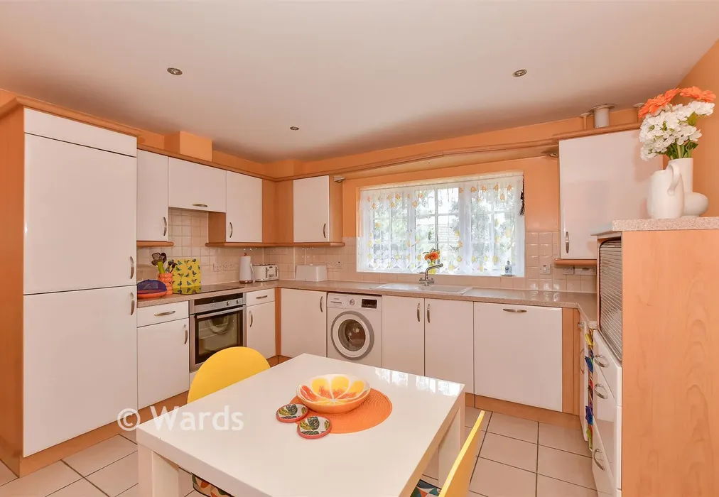 Kitchen/Diner - Maritime Avenue, Herne Bay, Kent - Wards of Kent
