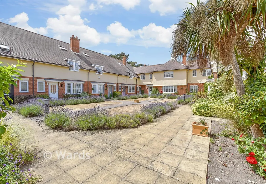 Communal Gardens - Maritime Avenue, Herne Bay, Kent - Wards of Kent