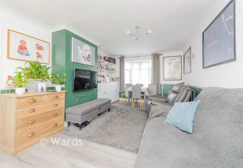 Lounge - Tern Crescent, Rochester, Kent - Wards of Kent