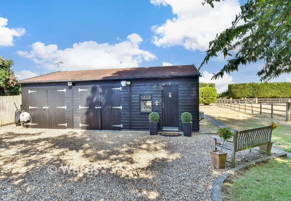 Workshop/Outbuildings - Spendiff, Cooling, Kent - Wards of Kent