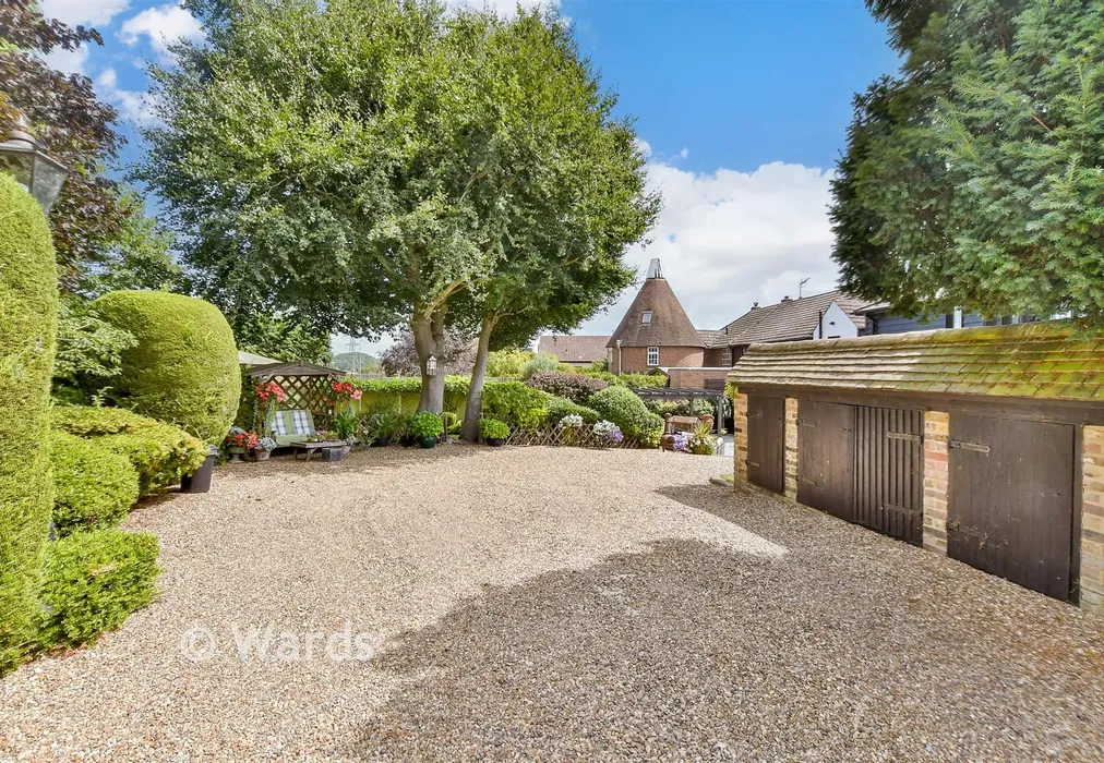 Driveway/Parking - Spendiff, Cooling, Kent - Wards of Kent