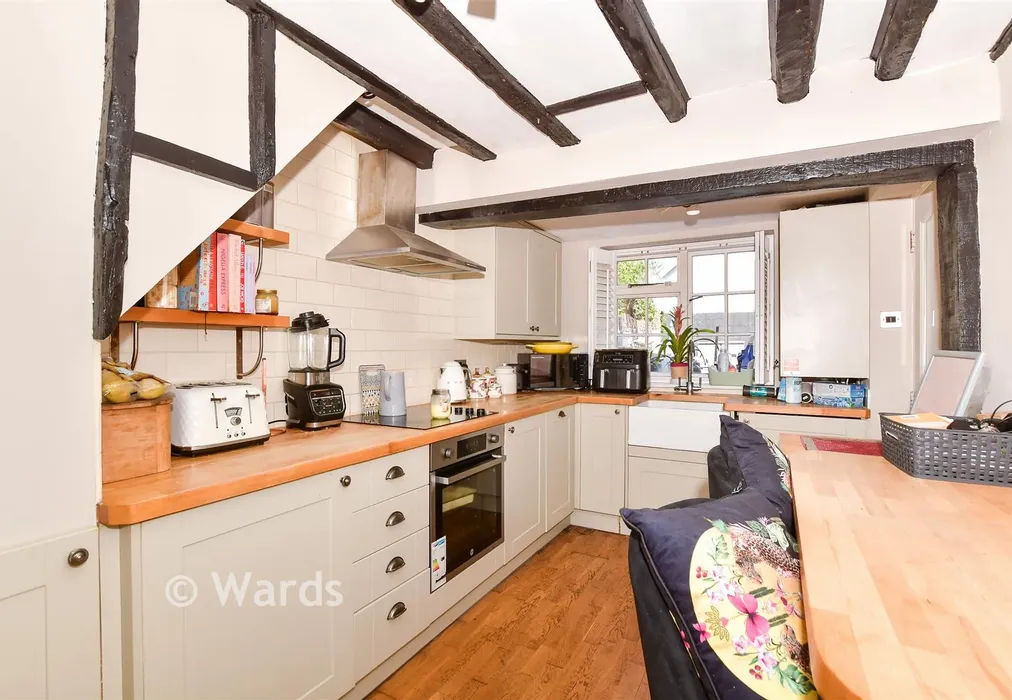 Kitchen - High Street, Lenham, Maidstone, Kent - Wards of Kent