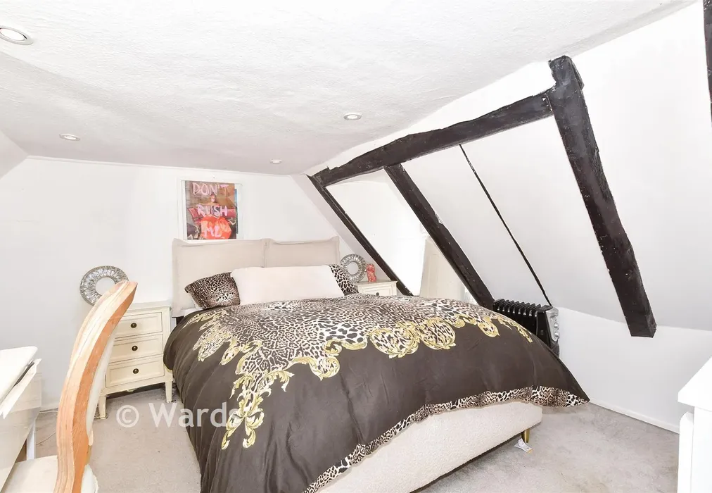 Bedroom 3 - High Street, Lenham, Maidstone, Kent - Wards of Kent