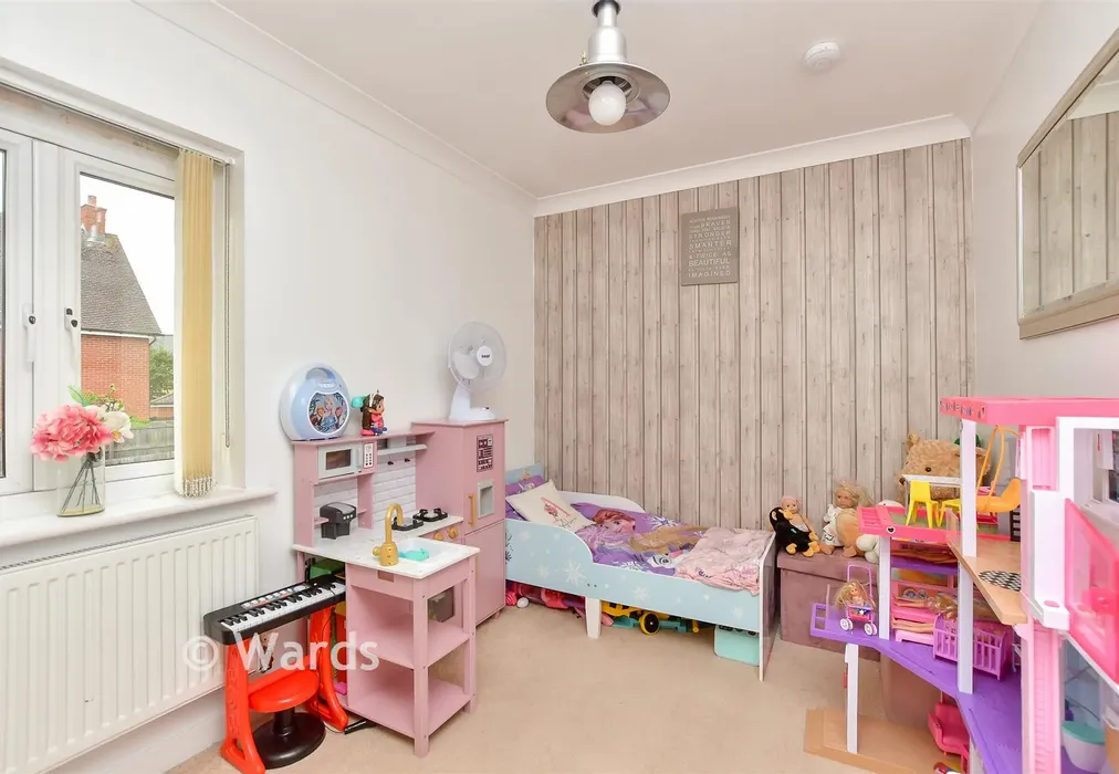 Bedroom 2 - Peony Crescent, Sittingbourne, Kent - Wards of Kent