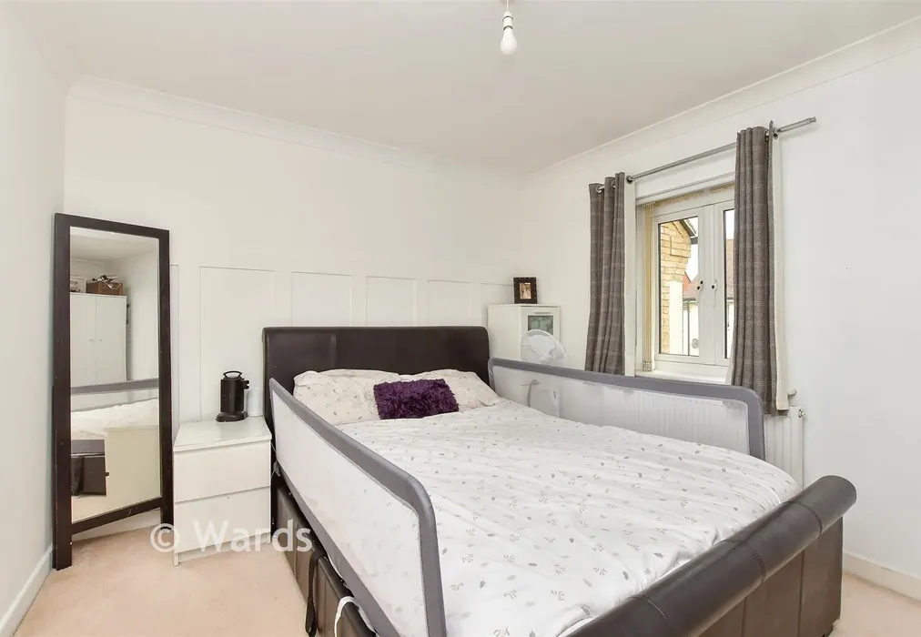 Bedroom 1 - Peony Crescent, Sittingbourne, Kent - Wards of Kent