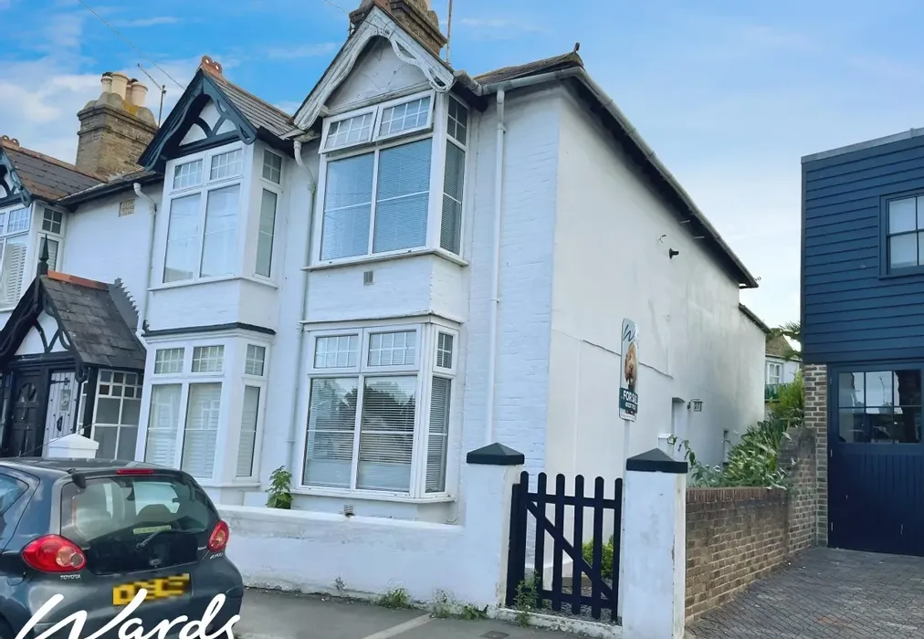 Front - West Cliff Whitstable CT5 - Wards of Kent