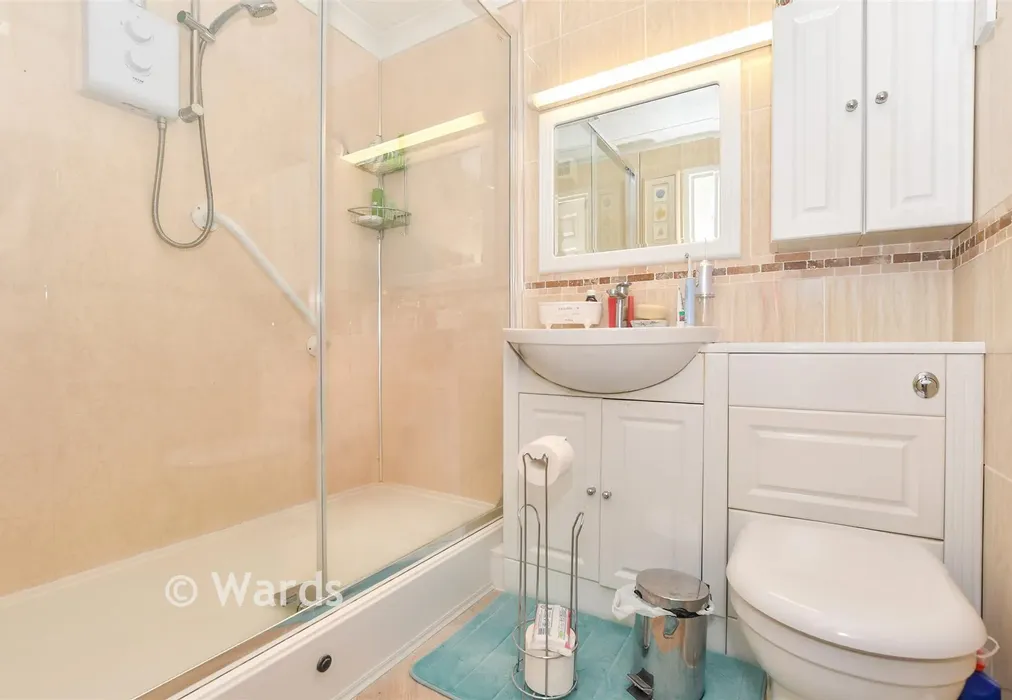 Shower Room - Woodbury Lane, Tenterden, Kent - Wards of Kent