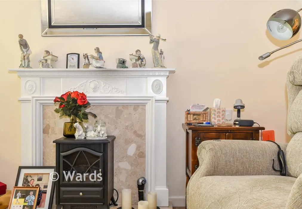 Internal Lifestyle Photograph - Woodbury Lane, Tenterden, Kent - Wards of Kent