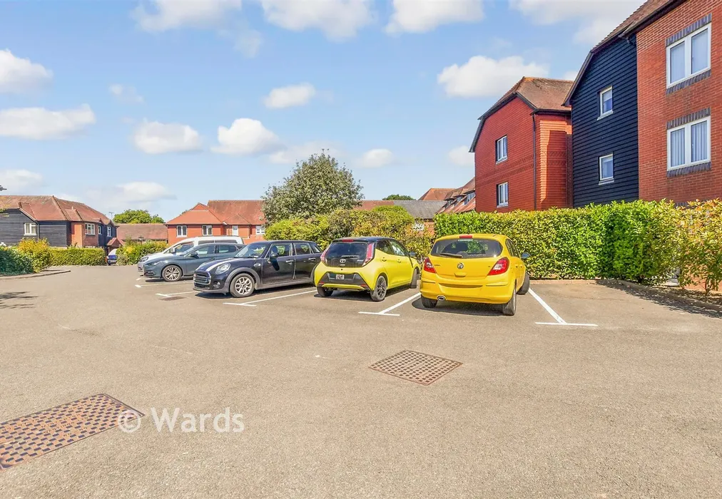 Driveway/Parking - Woodbury Lane, Tenterden, Kent - Wards of Kent